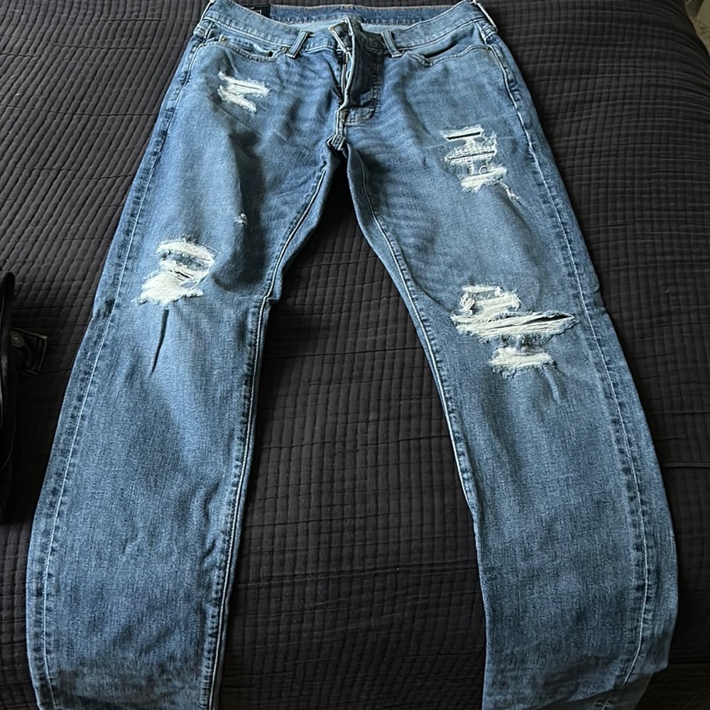 Men’s Ripped Jeans